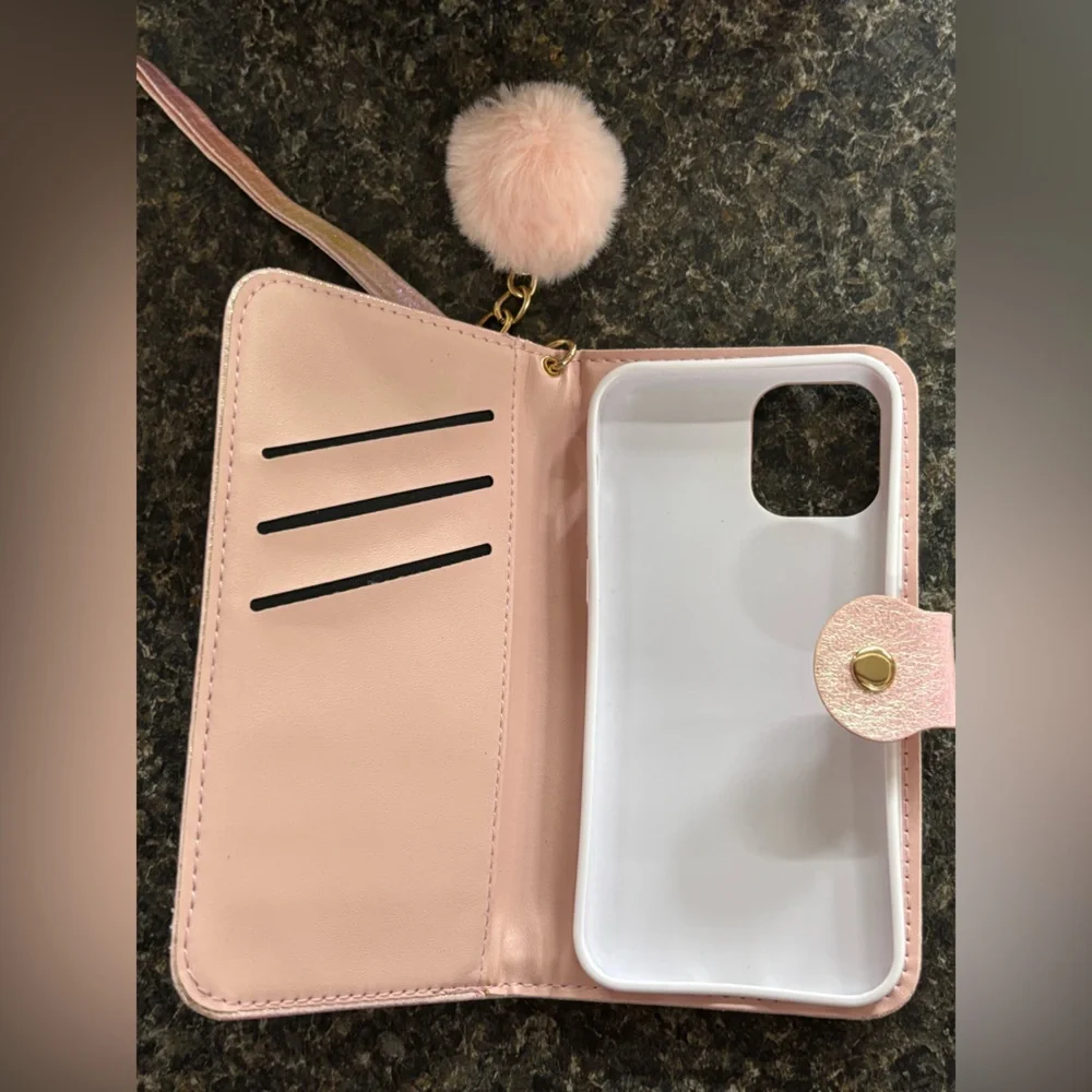 iPhone Case 12/12 Pro‎ Pink Furry Fuzzy Wireless Charging
